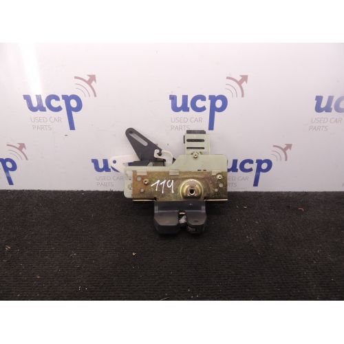 Volvo XC70 CENTER CONSOLE CUP HOLDER B30643883